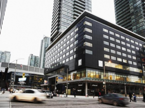 Отель Le Germain Hotel Maple Leaf Square  Торонто